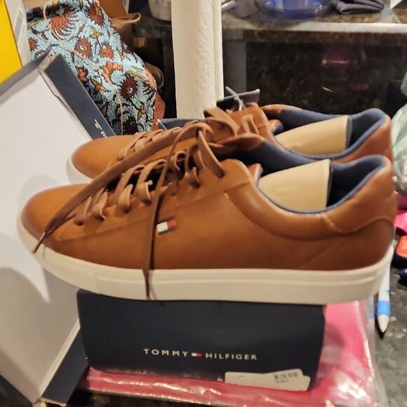 Tommy Hilfiger Men's Brown Sneakers - Picture 1 of 5